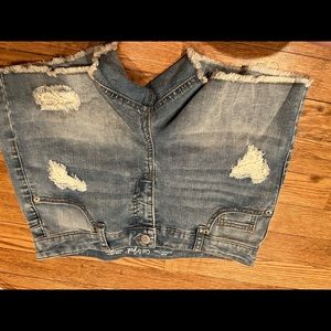 So girl Jean shorts